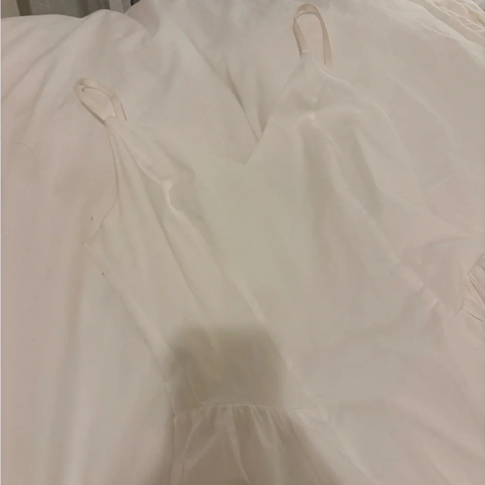 Aritzia - Babaton Technique Poplin Dress - 00 - Picture 3 of 8